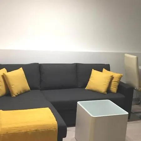 Apartment Modern And Cozy With Terrace In Kastel Kambelovac - Two Bedroom Kastela